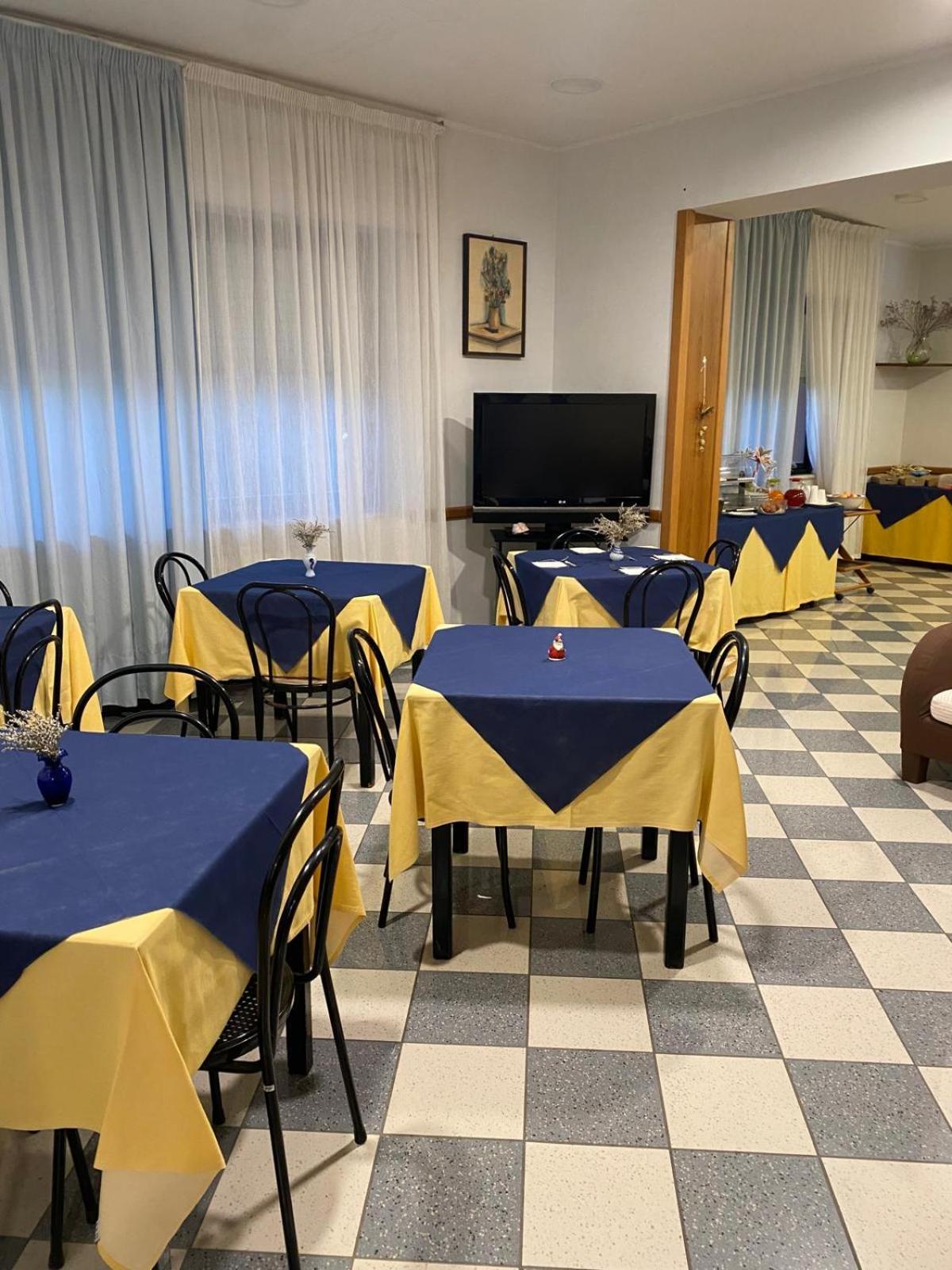 Hotel Ferrara Кьянчано-Терме Экстерьер фото