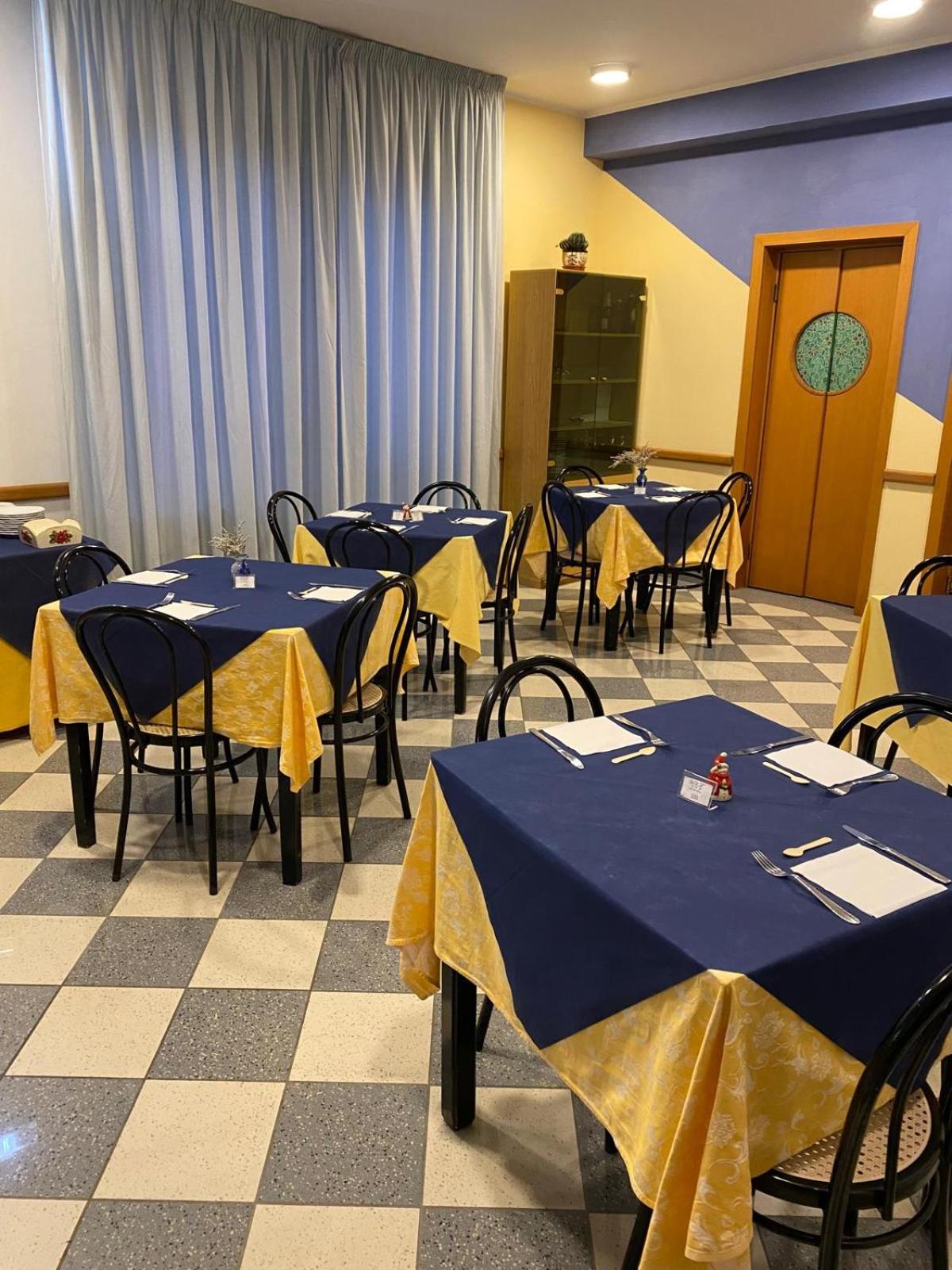 Hotel Ferrara Кьянчано-Терме Экстерьер фото